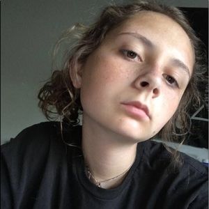 Meet your Posher, Ella